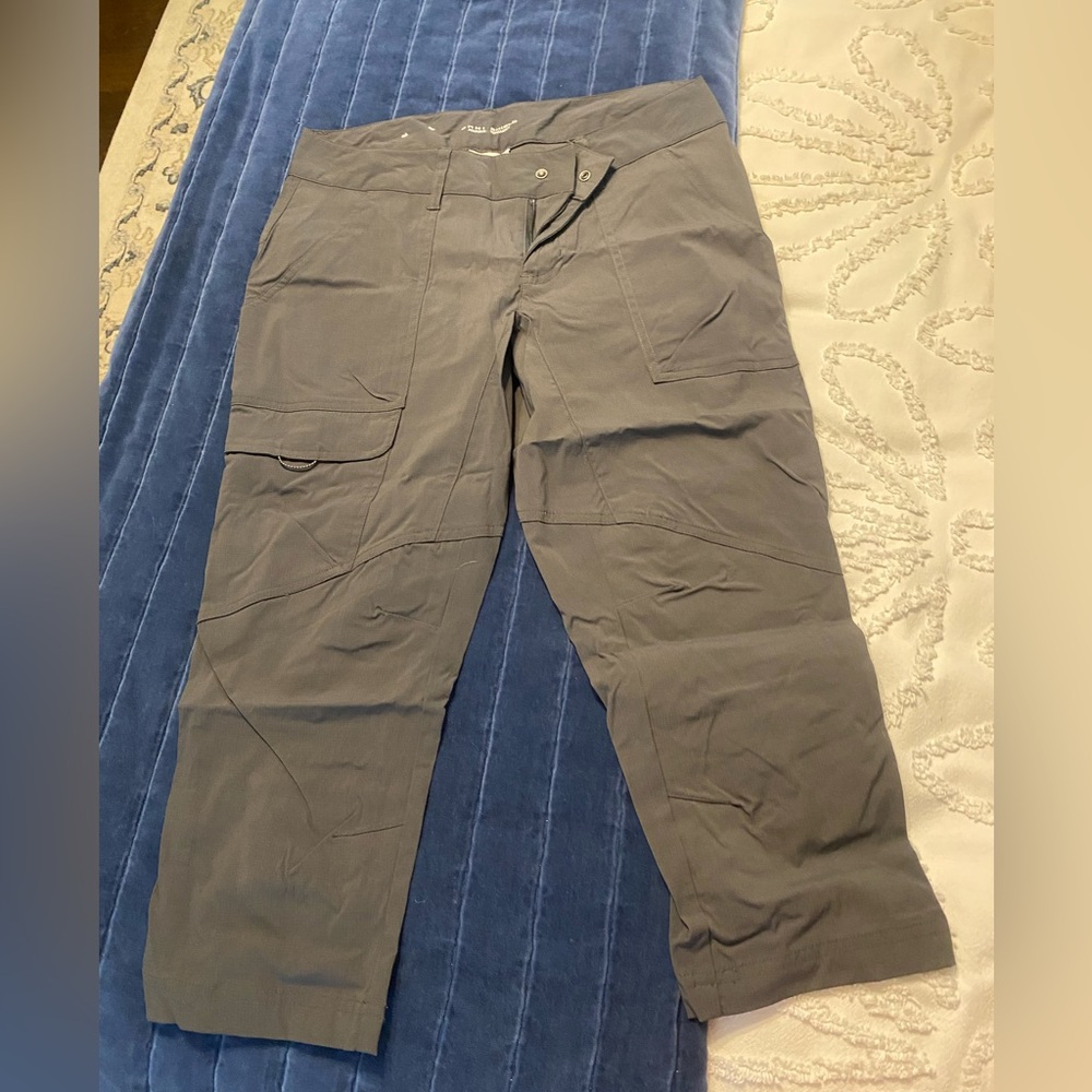 Columbia Gray Women’s Capris